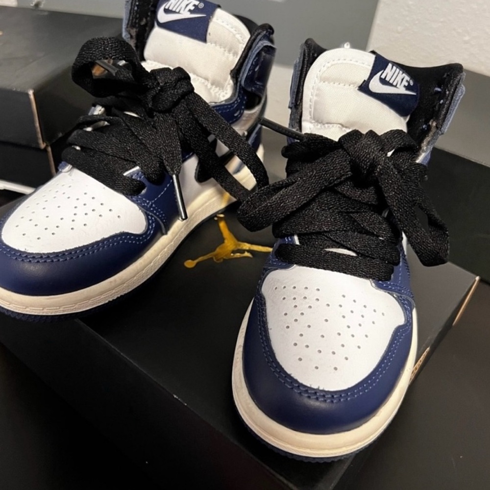 11c toddler Jordan’s